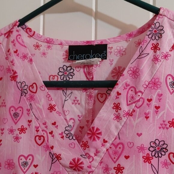 Cherokee nurse scrubs shirt plus size XL pink rose hearts flowers short … - Picture 6 of 7